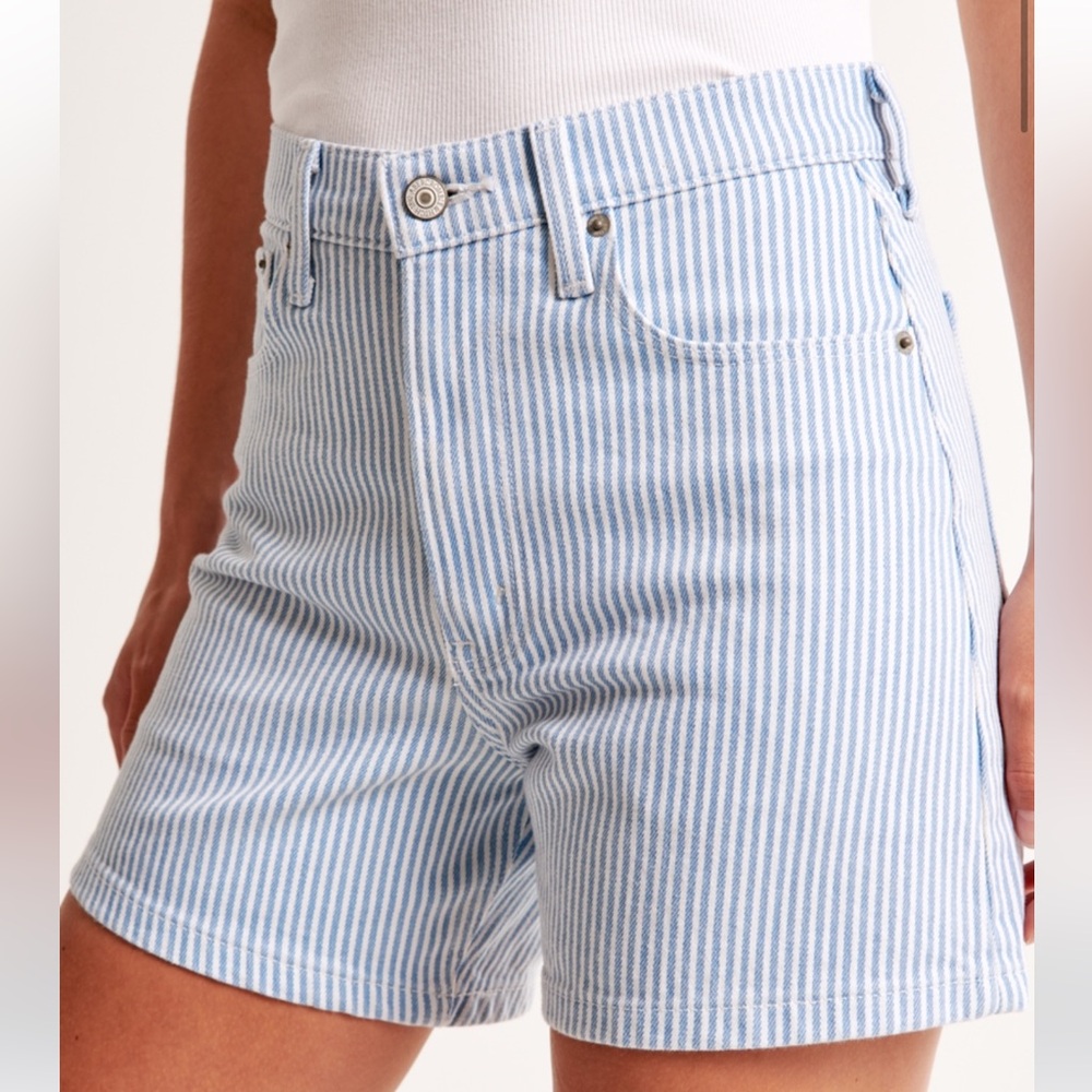 Abercrombie & Fitch Pinstriped Dad Shorts
